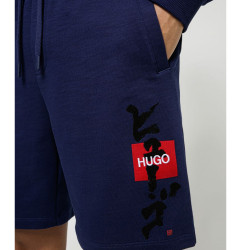 Short HUGO Dilson à logo en molleton de coton avec motif calligraphique artistique