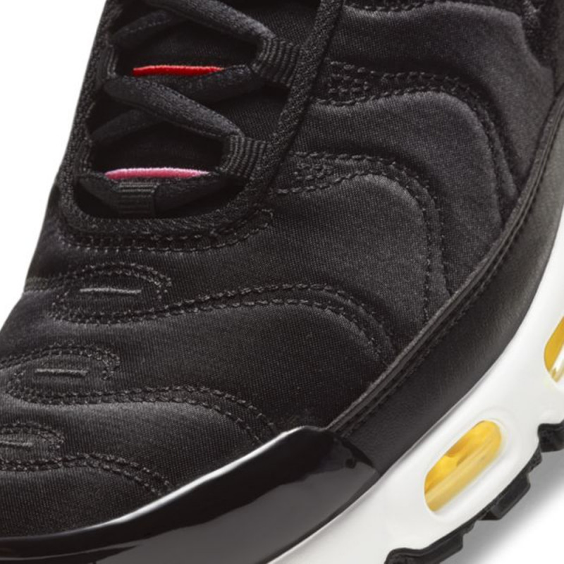 Basket Nike Air Max Plus TN Trainers Black dispo chez DM'Sport.fr !