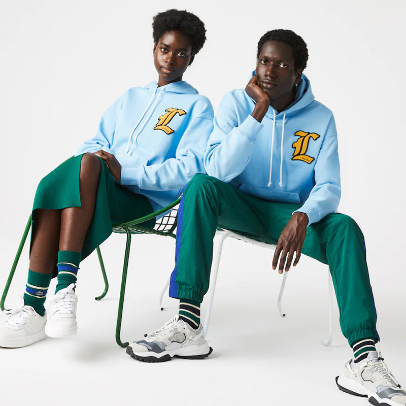 Sweatshirt unisexe Lacoste L!VE loose fit à capuche badge L chez DM'S