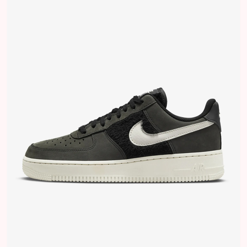 Baskets Nike Air Force 1 MEM 4 chez DM'Sports