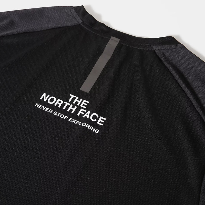 T-shirt The North Face Mountain Athletics disponible chez DM'Sports.fr
