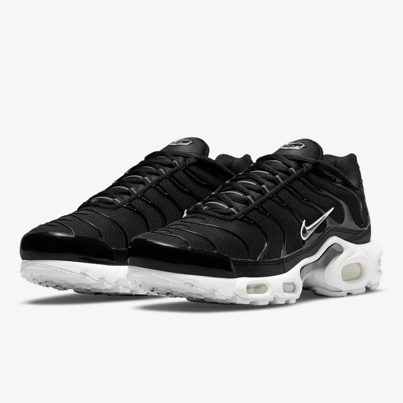 Baskets Nike Air Max Plus TN chez DM'Sports
