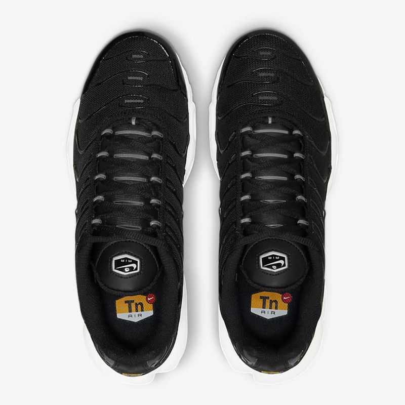 Baskets Nike Air Max Plus TN chez DM'Sports