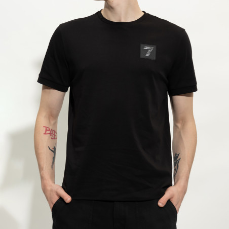 T-shirt Emporio Armani EA7 Noir avec Logo sur Poitrine Chez DM'Sports
