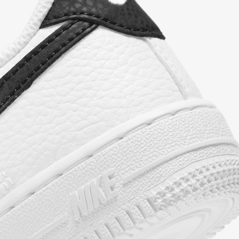 Baskets Nike Air Force 1 GS swoosh