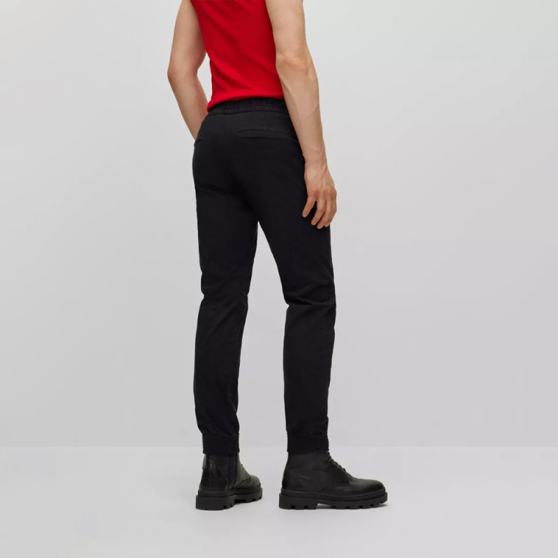 Chino slim fit en gabardine de coton stretch