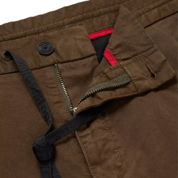 Chino Hugo slim fit en gabardine de coton stretch DAVIDON224D Vert