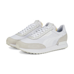 Baskets Future Rider Play On PUMA blanches