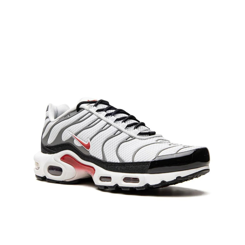 Baskets Nike Air Max Plus Tn Blanches et Rouges enfants chez DM'S