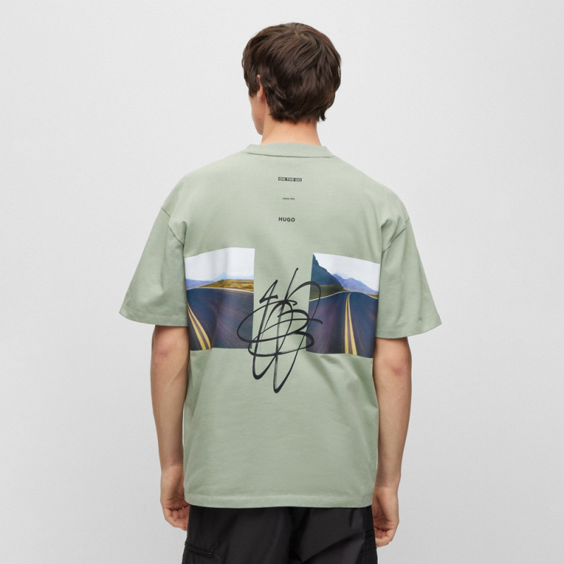 T-SHIRT DENEVADA HUGO À MOTIF IMPRIMÉ