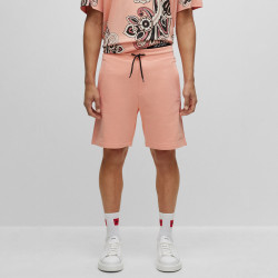 SHORT DIZ_C HUGO 50495713 ROUGE CLAIR AVEC BADGE LOGO TON SUR TON