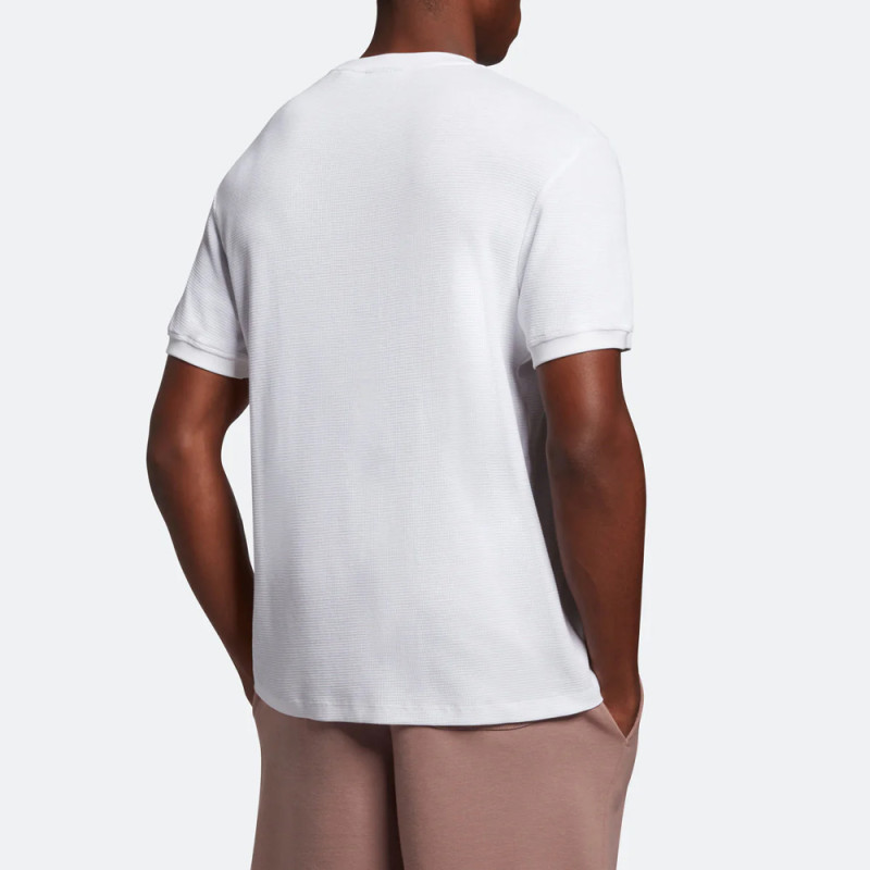 T-shirt Lyle & Scott Milano Trim pour homme disponible chez DM'Sports