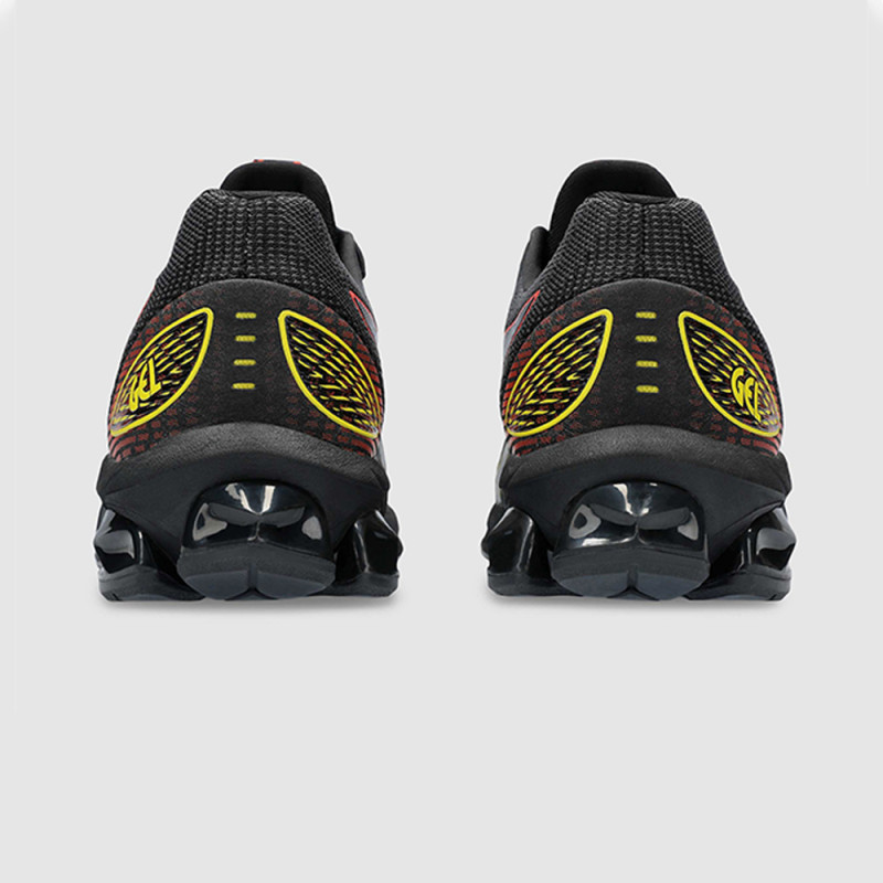 BASKETS NOIRES ET ROUGES