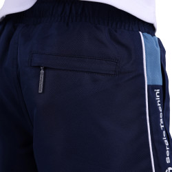 POCHE À L'ARRIÈRE DU SHORT