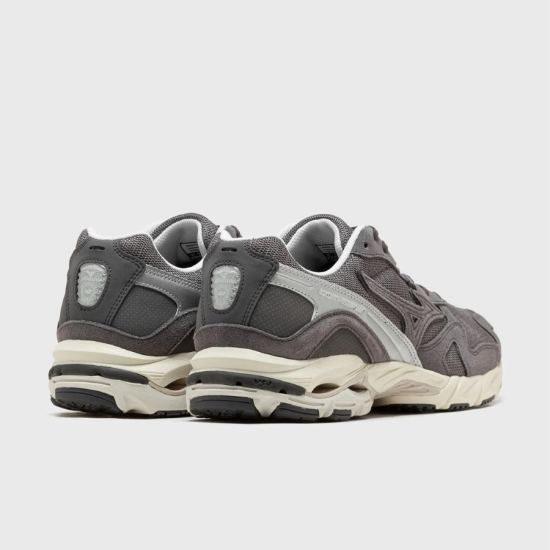 Baskets Mizuno WAVE RIDER 10 Gris foncé à la boutique DM'Sports