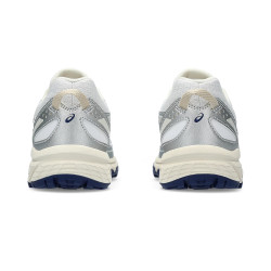 Baskets Asics GEL-VENTURE 6 GS Blanches Chez DM'Sports
