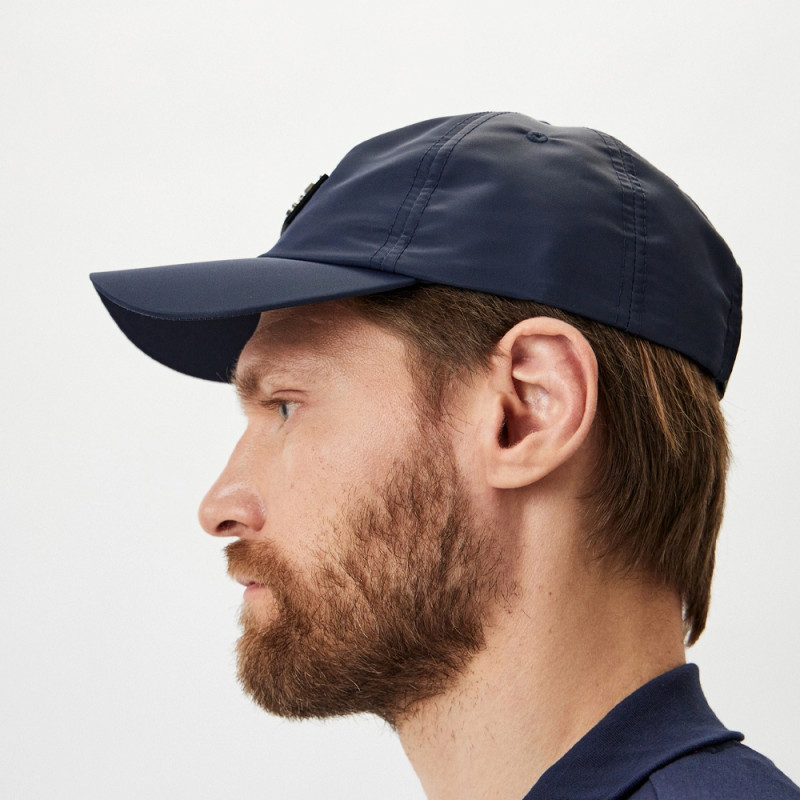 Casquette Impérméable Hugo à logo métallique revisité Chez DM'Sports
