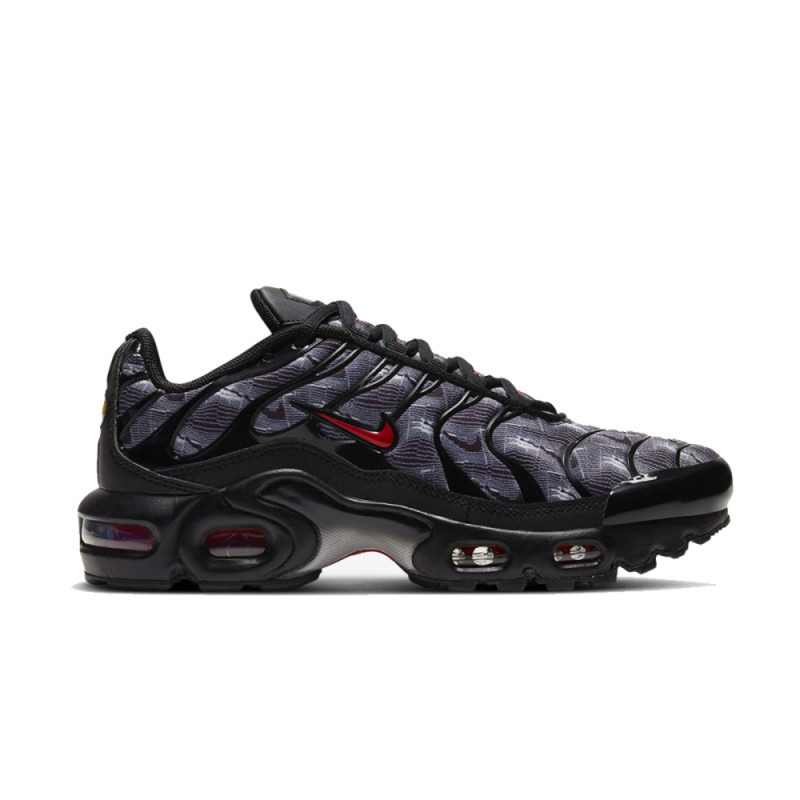 BASKETS NIKE AIR MAX PLUS GS 'BLACK UNIVERSITY RED'