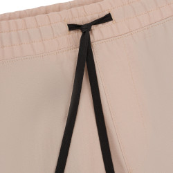 SHORT HUGO ROSE AVEC POCHES CARGO ET ÉTIQUETTE LOGO ROUGE GARLIO242