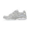 BASKETS BLANCHES ET GRISES