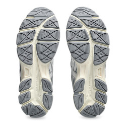 Baskets ASICS GEL-NYC 2055 Gris Glacier et Blanc – Confort & Style Rétro