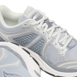 Baskets Gris Clair Saucony PROGRID TRIUMPH 4 – Style Rétro & Confort Optimal