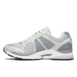Baskets Gris Clair Saucony PROGRID TRIUMPH 4 – Style Rétro & Confort Optimal