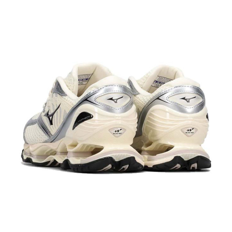 Mizuno Wave Prophecy LS – Blanc/Argent – Performance et Élégance