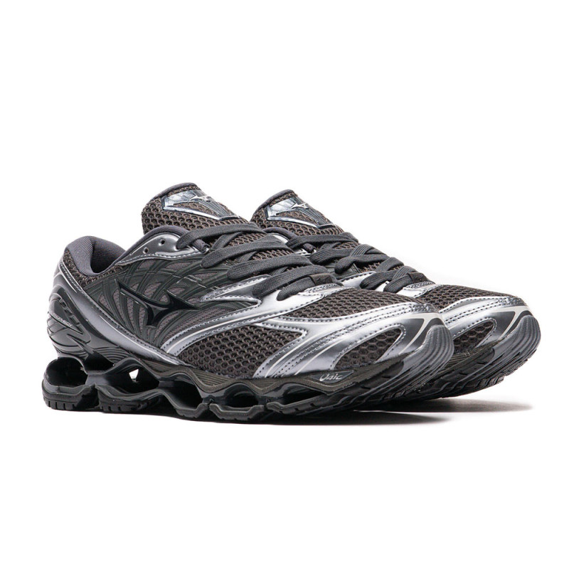 Baskets Mizuno Wave Prophecy LS – Sable Noir / Noir / Gris Métallique – Performance & Élégance