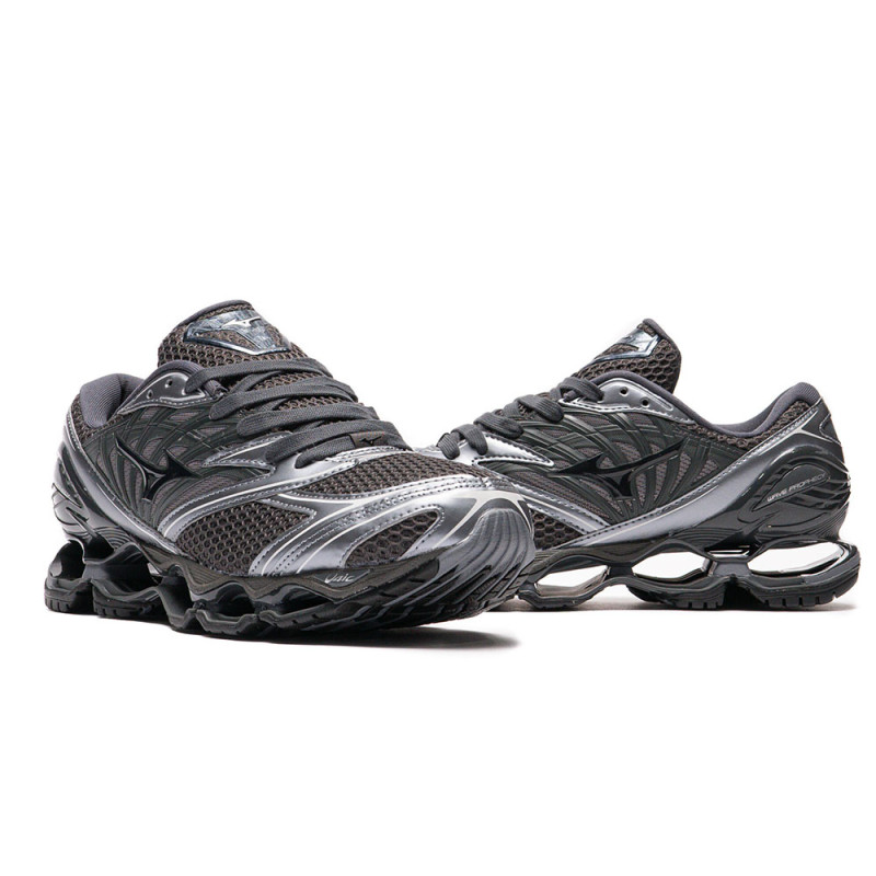 Baskets Mizuno Wave Prophecy LS – Sable Noir / Noir / Gris Métallique – Performance & Élégance