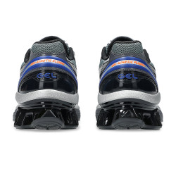 Baskets ASICS GEL-KINETIC FLUENT – Gris Carrier / Argent Pur – Fusion de Style Rétro et Technologie Moderne