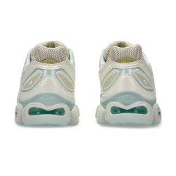 Baskets Beiges et Bleues ASICS GEL-NIMBUS 9 – Confort et Performance