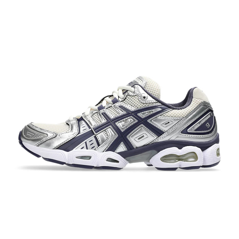 Baskets Bleu Marine et Argentées ASICS GEL-NIMBUS 9 – Performance et Style Rétro