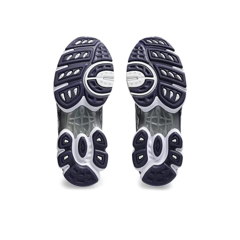 Baskets Bleu Marine et Argentées ASICS GEL-NIMBUS 9 – Performance et Style Rétro