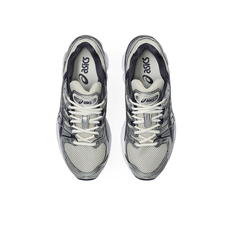 Baskets Bleu Marine et Argentées ASICS GEL-NIMBUS 9 – Performance et Style Rétro