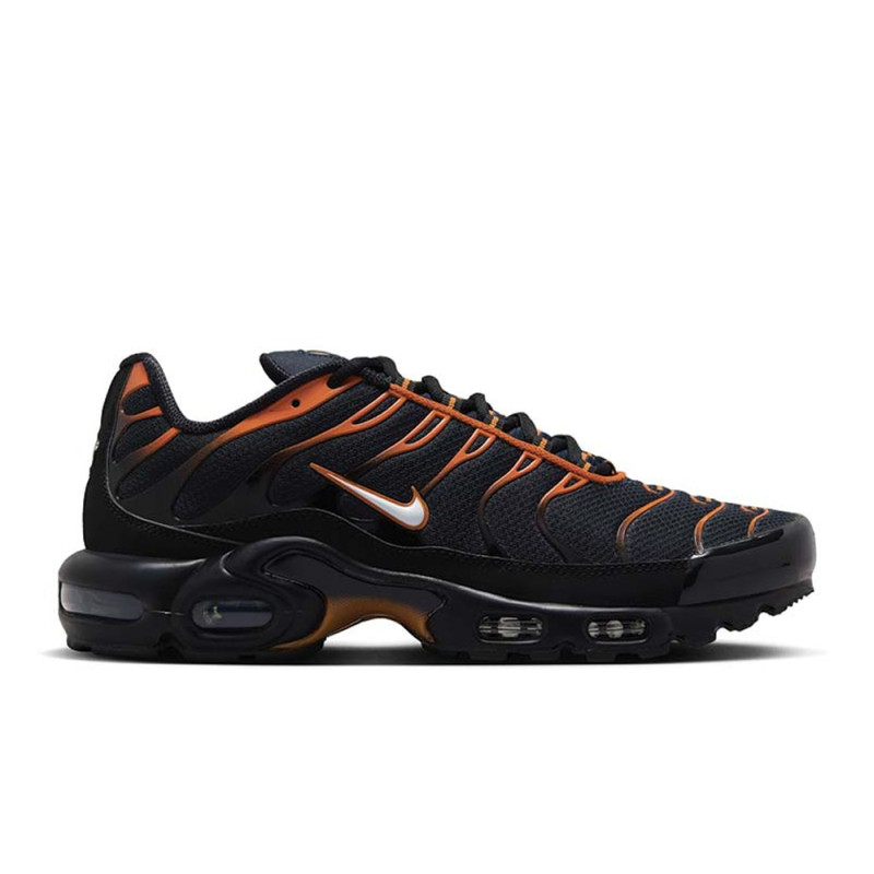 Baskets Nike Air Max Plus Homme – Noir et Orange – Design Rétro & Confort Moderne