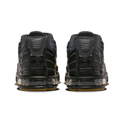 Baskets Nike Air Max Plus III Homme – Noir et Blanc – Style Rétro & Confort Moderne