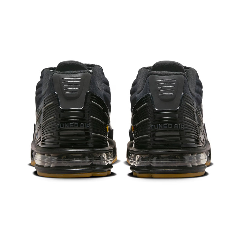 Baskets Nike Air Max Plus III Homme – Noir et Blanc – Style Rétro & Confort Moderne