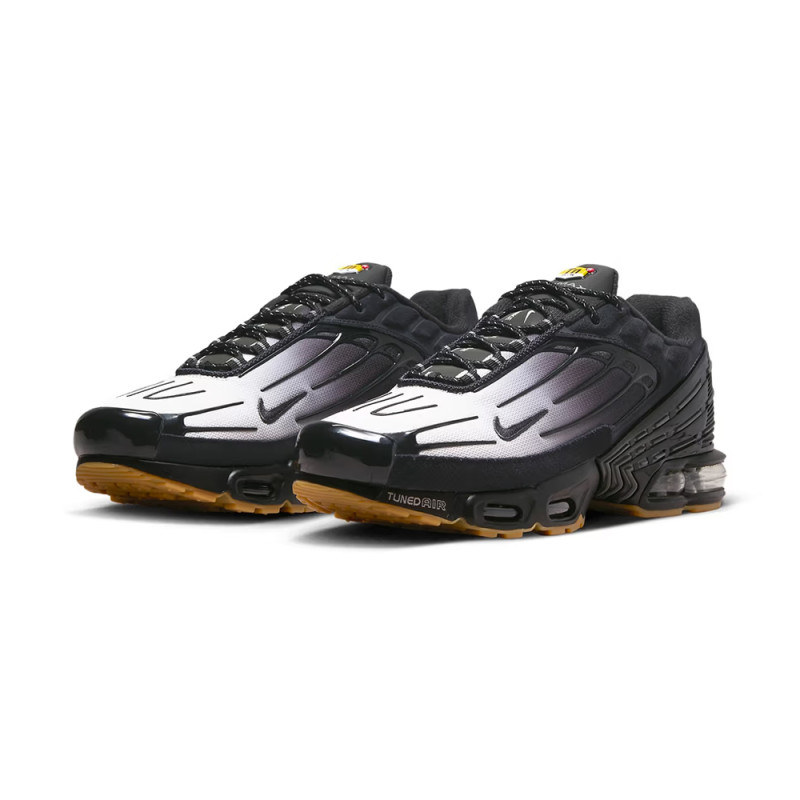 Baskets Nike Air Max Plus III Homme – Noir et Blanc – Style Rétro & Confort Moderne