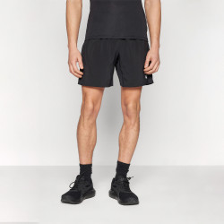 Short Asics Noir CORE 7IN – Légèreté et performance au quotidien