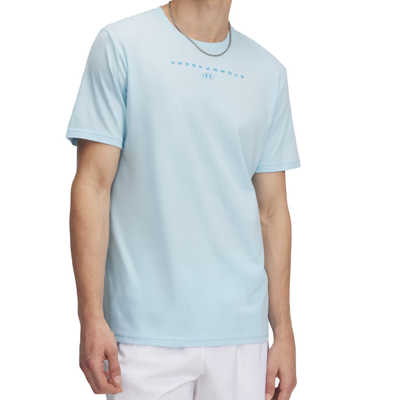 T-shirt Bleu Clair à Manches Courtes avec Logo Superposé Under Armour – Confort et Style Quotidien