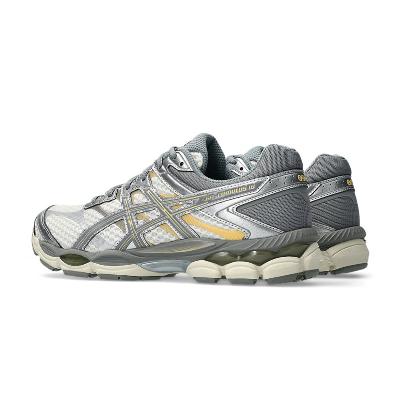 Baskets Asics GEL-CUMULUS 16 Crèmes et Grises CREAM / CLAY GREY