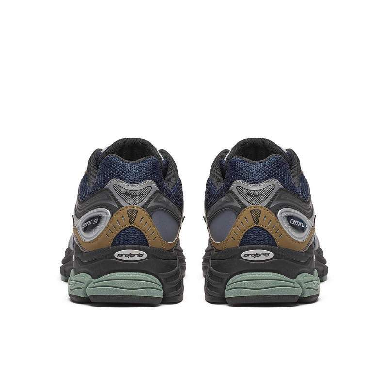 Baskets Saucony ProGrid Omni 9 – Marron et Marine – Rétro-tech stylé avec confort moderne