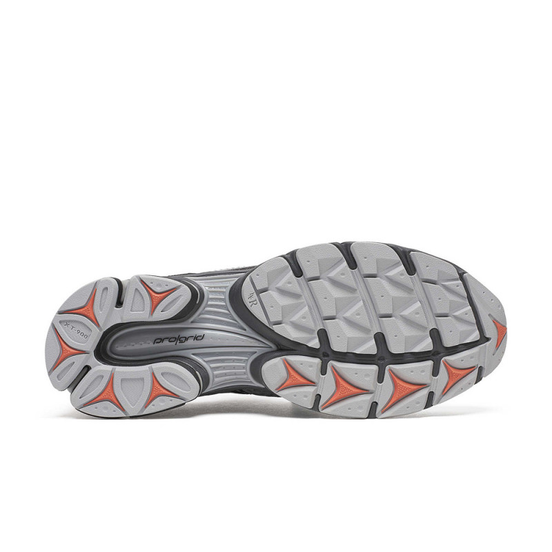 Baskets SAUCONY ProGrid Triumph 4 noires et grises