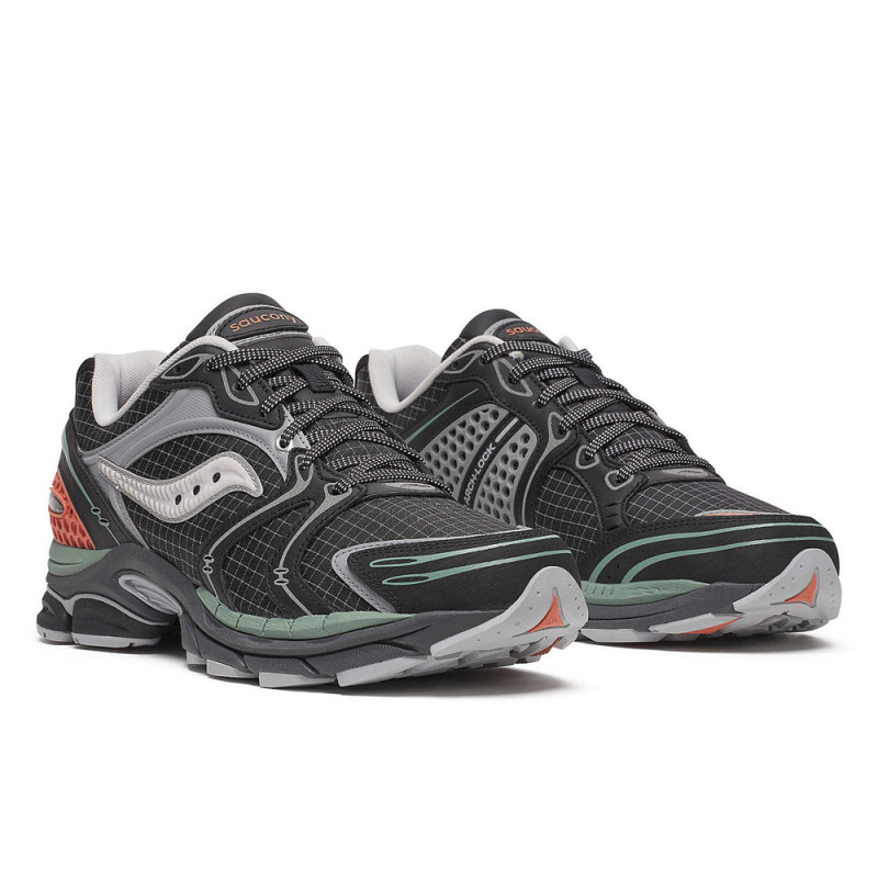 Baskets SAUCONY ProGrid Triumph 4 noires et grises