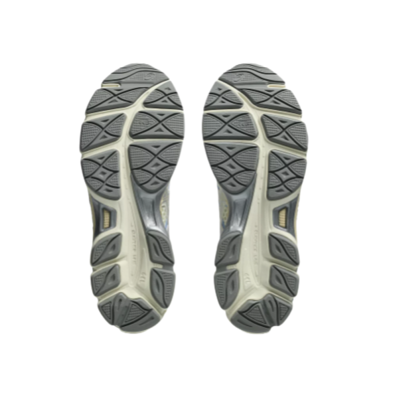 Baskets ASICS GEL CUMULUS 16 Ivory Pure Silver 1203A733750 02