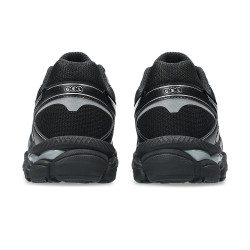 Baskets ASICS GEL CUMULUS 16 Black/Black