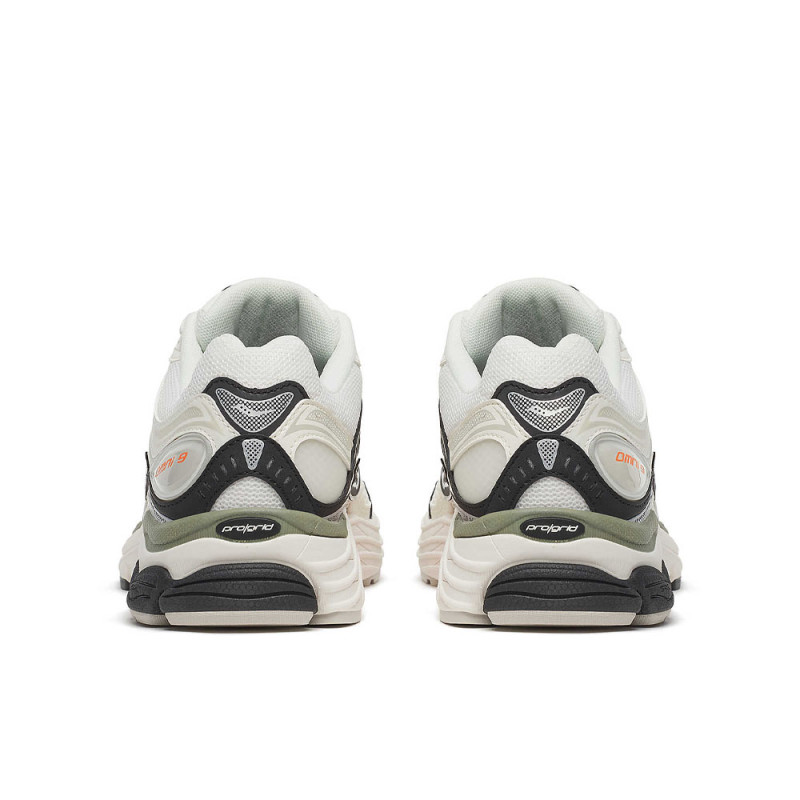 Baskets SAUCONY Progrid Omni 9 Blanches
