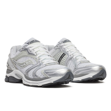 Baskets Blanches et Argentées Saucony PROGRID TRIUMPH 4