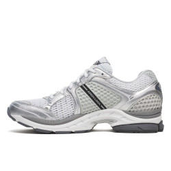 Baskets Blanches et Argentées Saucony PROGRID TRIUMPH 4